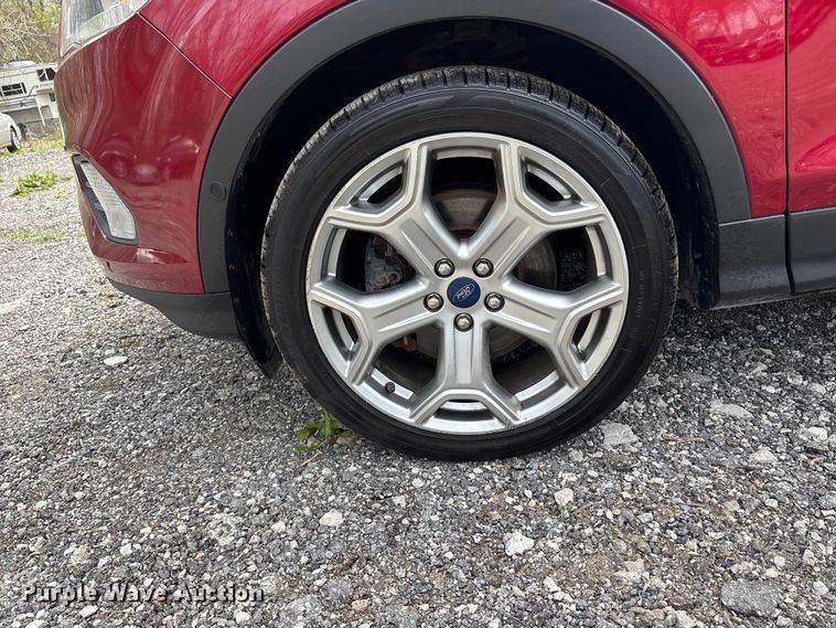 image for item FC4549 2019 Ford Escape SUV