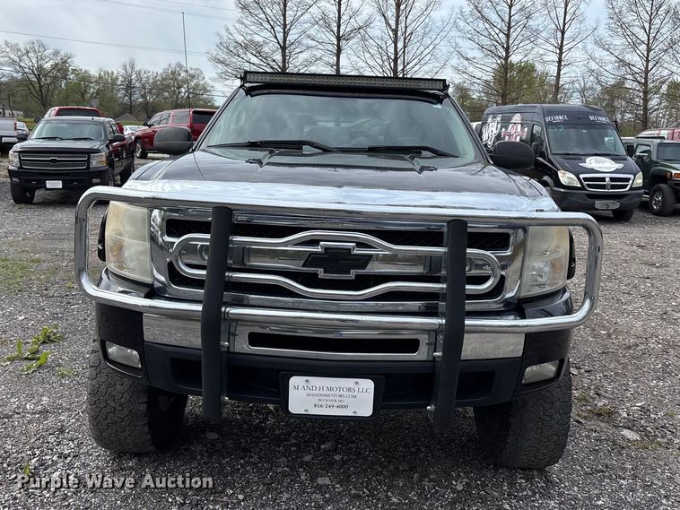 image for item FC4551 2009 Chevrolet Silverado Crew Cab pickup truck