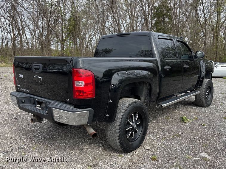 image for item FC4551 2009 Chevrolet Silverado Crew Cab pickup truck