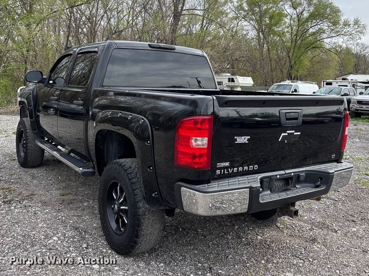 image for item FC4551 2009 Chevrolet Silverado Crew Cab pickup truck