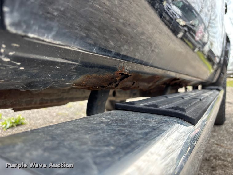 image for item FC4551 2009 Chevrolet Silverado Crew Cab pickup truck