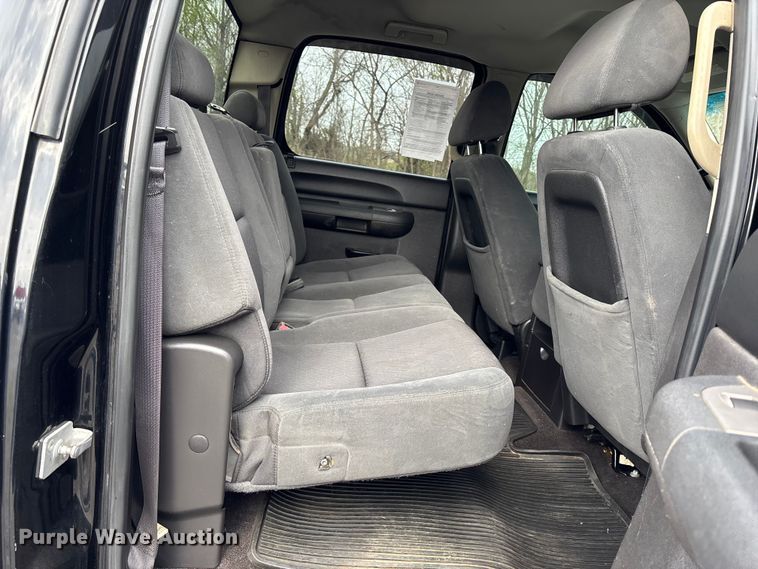 image for item FC4551 2009 Chevrolet Silverado Crew Cab pickup truck