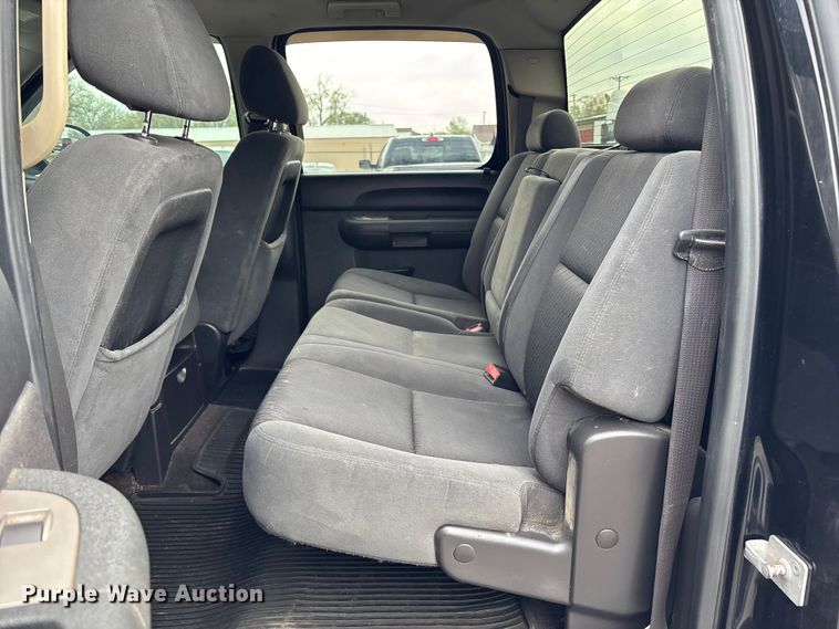 image for item FC4551 2009 Chevrolet Silverado Crew Cab pickup truck