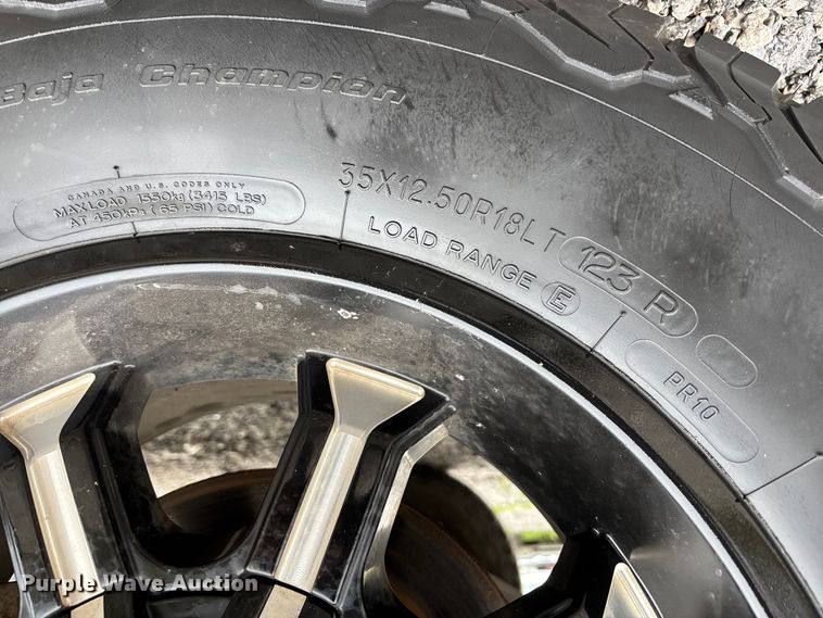 image for item FC4551 2009 Chevrolet Silverado Crew Cab pickup truck