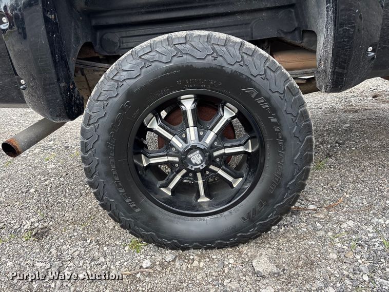 image for item FC4551 2009 Chevrolet Silverado Crew Cab pickup truck