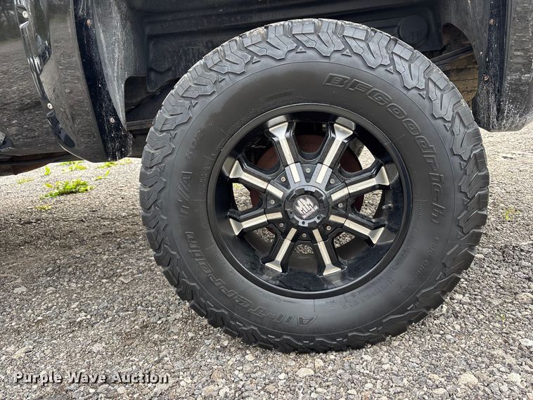 image for item FC4551 2009 Chevrolet Silverado Crew Cab pickup truck