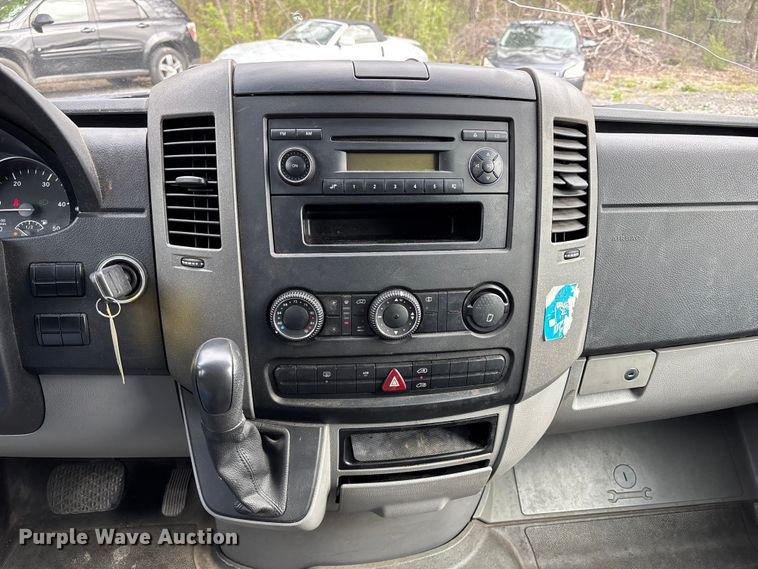 image for item FC4552 2007 Dodge Sprinter 2500  van