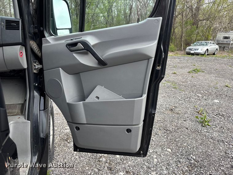 image for item FC4552 2007 Dodge Sprinter 2500  van