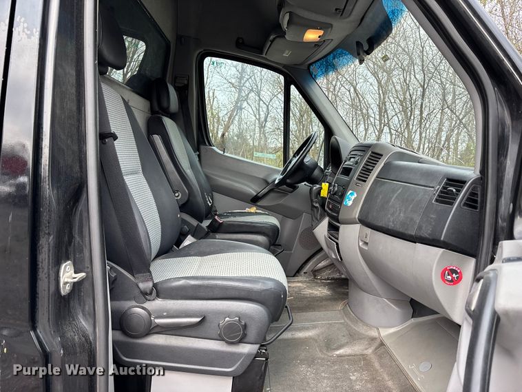 image for item FC4552 2007 Dodge Sprinter 2500  van