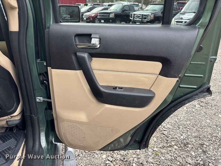 image for item FC4553 2006 Hummer H3 SUV