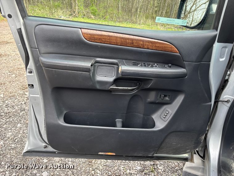 image for item FC4554 2009 Nissan Armada SUV