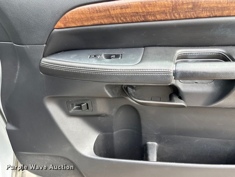 image for item FC4554 2009 Nissan Armada SUV