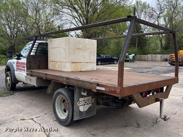 image for item FC4580 2007 Ford F550 flatbed truck