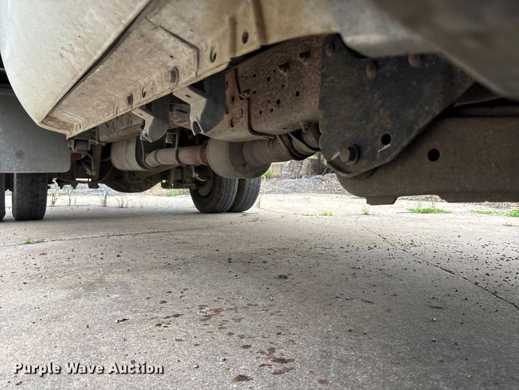 image for item FC4580 2007 Ford F550 flatbed truck