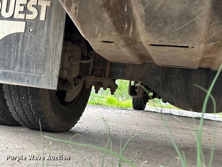 image for item FC4580 2007 Ford F550 flatbed truck