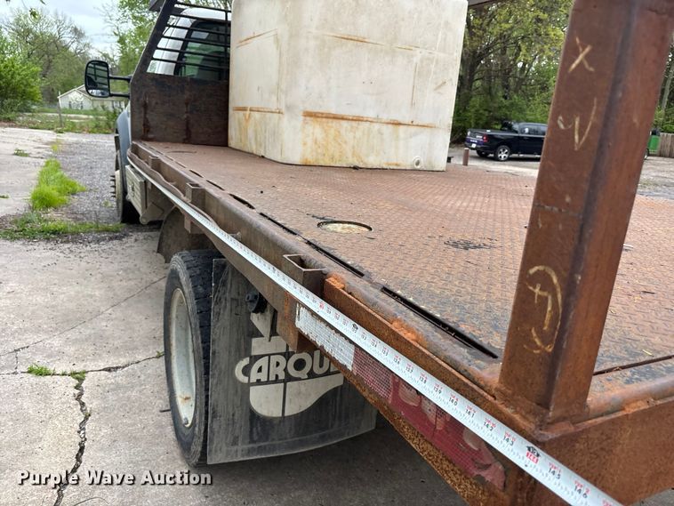 image for item FC4580 2007 Ford F550 flatbed truck