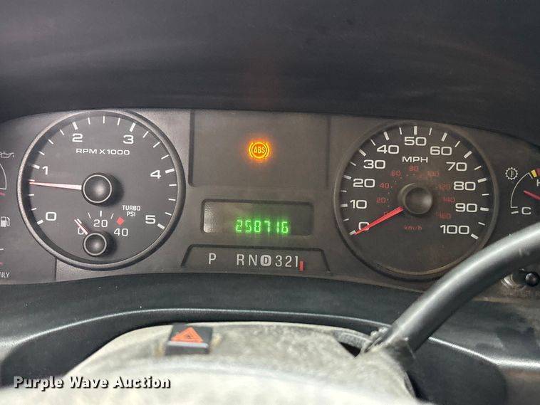 image for item FC4580 2007 Ford F550 flatbed truck