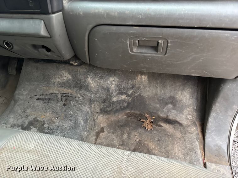 image for item FC4580 2007 Ford F550 flatbed truck