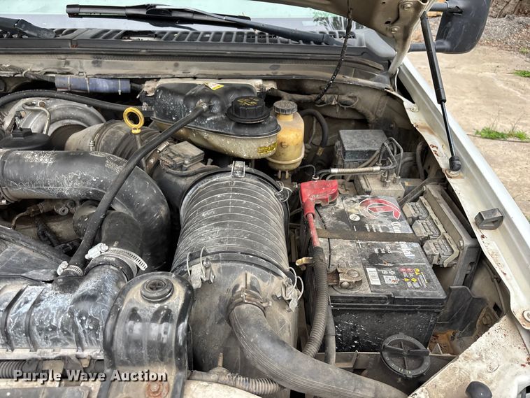 image for item FC4580 2007 Ford F550 flatbed truck