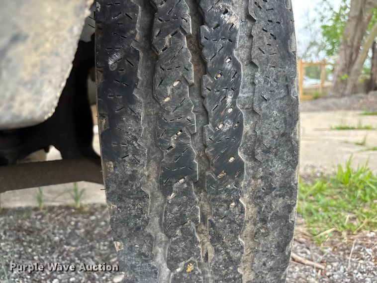 image for item FC4580 2007 Ford F550 flatbed truck