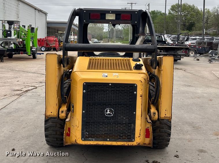 image for item FC4581 2005 John deere 317 skid steer loader