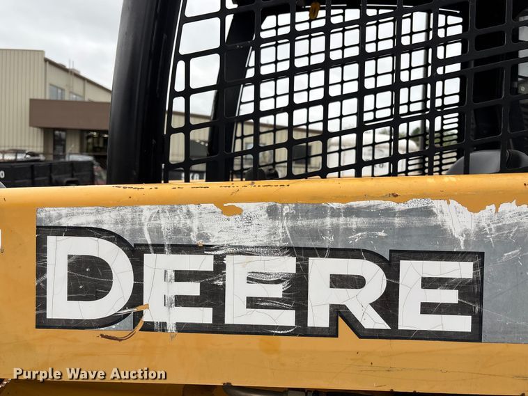 image for item FC4581 2005 John deere 317 skid steer loader