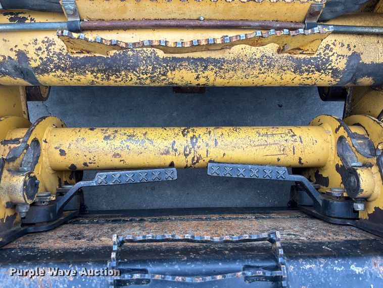 image for item FC4581 2005 John deere 317 skid steer loader