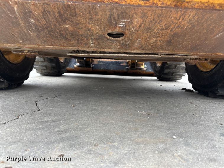 image for item FC4581 2005 John deere 317 skid steer loader