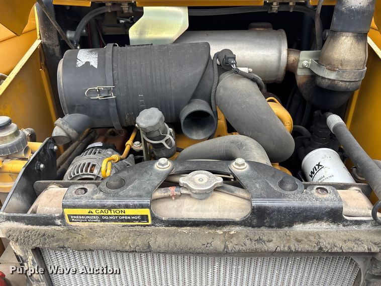 image for item FC4581 2005 John deere 317 skid steer loader