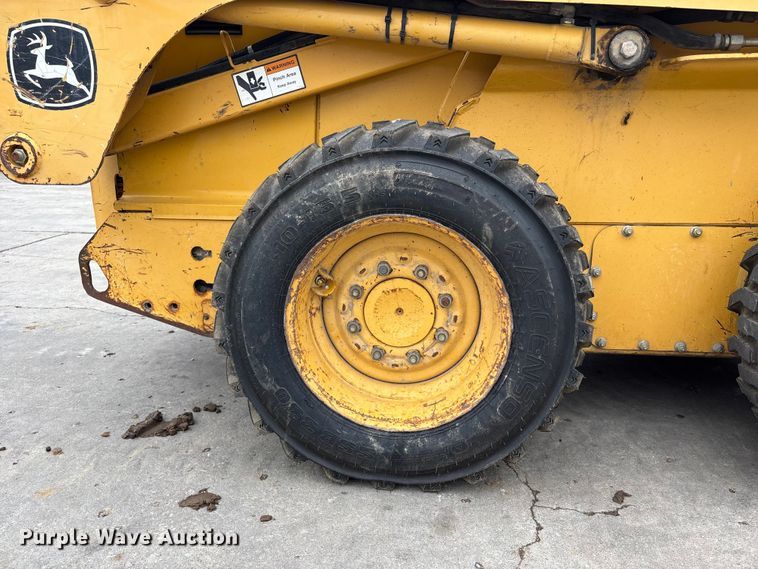 image for item FC4581 2005 John deere 317 skid steer loader