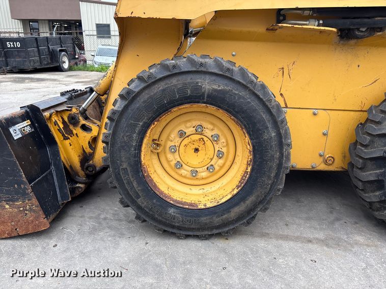 image for item FC4581 2005 John deere 317 skid steer loader