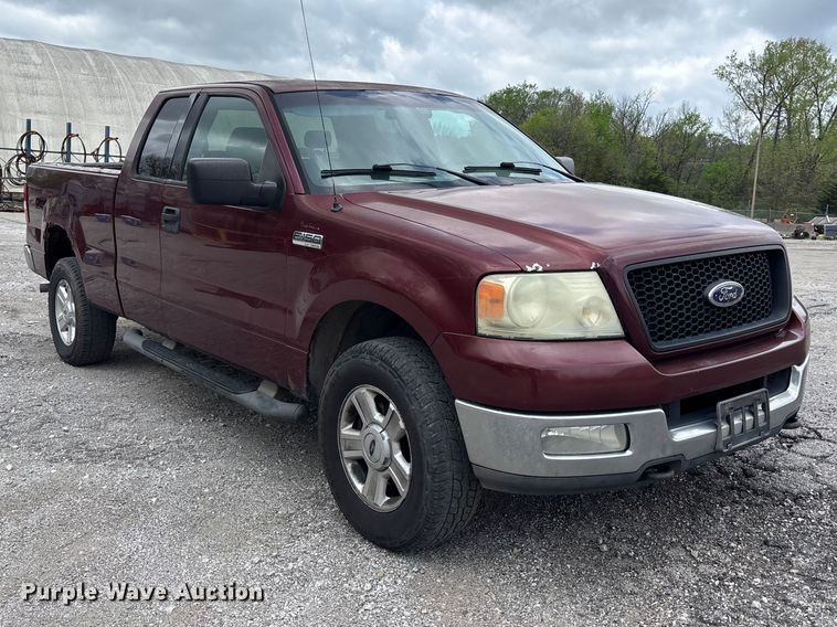 image for item FC4583 2004 Ford F150 Ext. Cab pickup truck