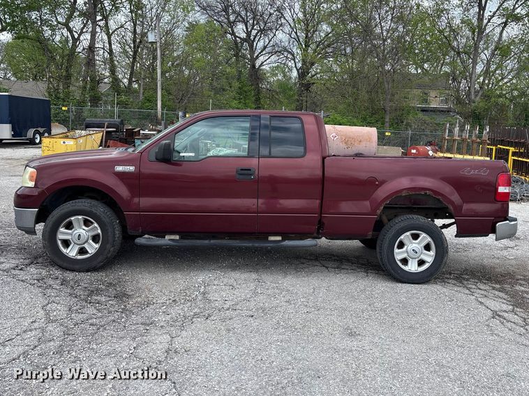 image for item FC4583 2004 Ford F150 Ext. Cab pickup truck