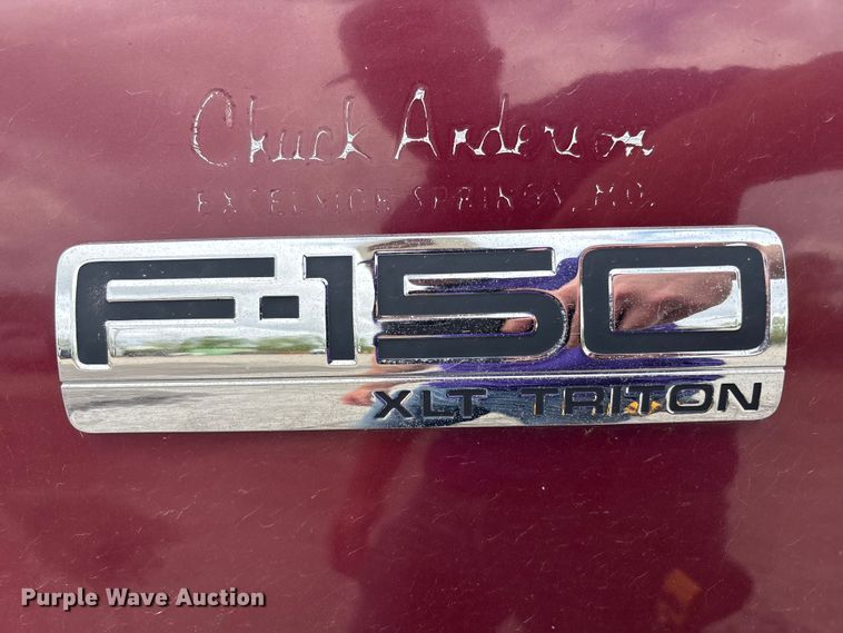 image for item FC4583 2004 Ford F150 Ext. Cab pickup truck