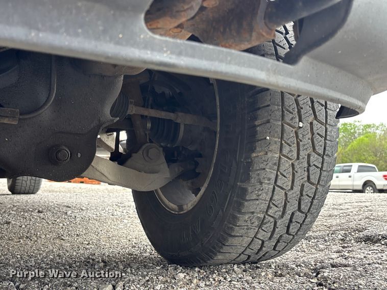 image for item FC4583 2004 Ford F150 Ext. Cab pickup truck