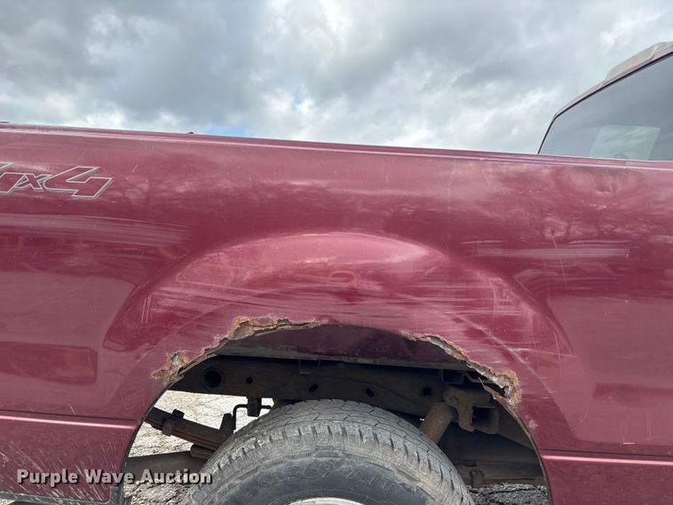 image for item FC4583 2004 Ford F150 Ext. Cab pickup truck