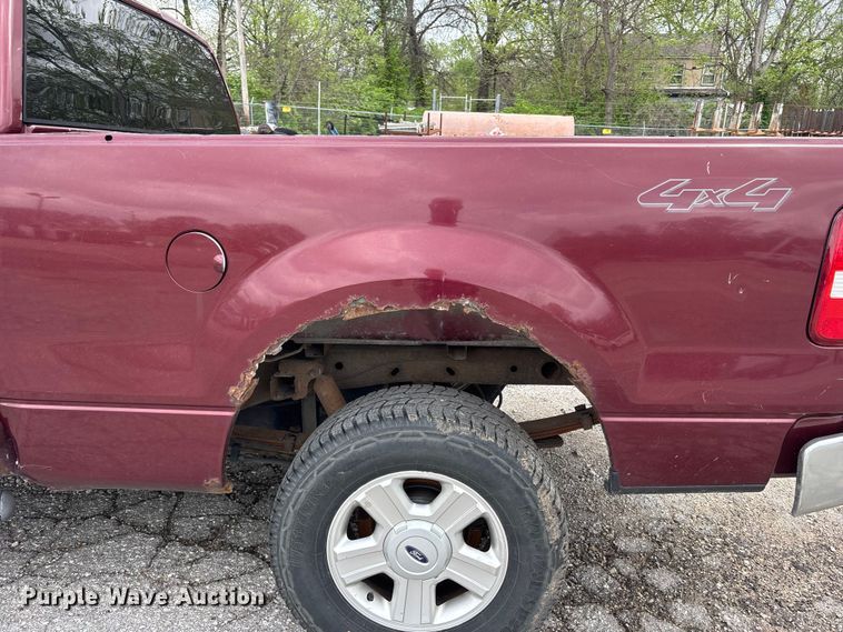 image for item FC4583 2004 Ford F150 Ext. Cab pickup truck