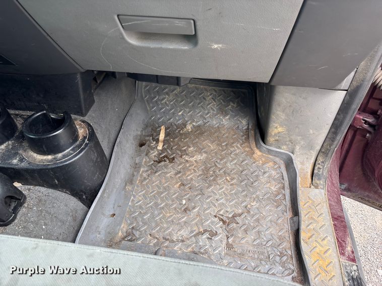 image for item FC4583 2004 Ford F150 Ext. Cab pickup truck