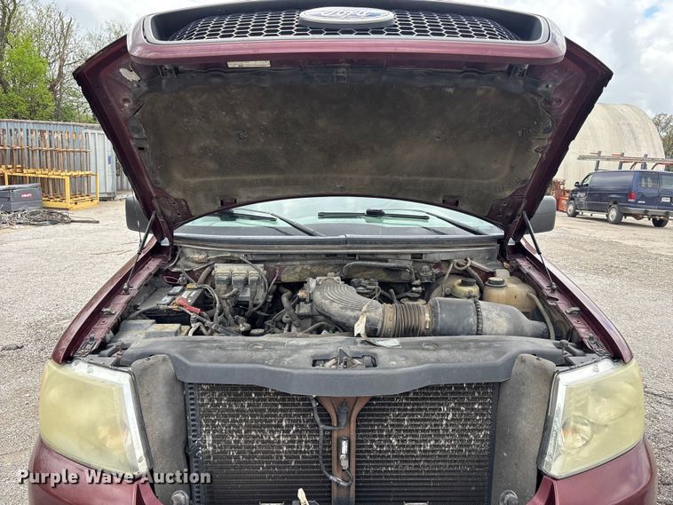 image for item FC4583 2004 Ford F150 Ext. Cab pickup truck