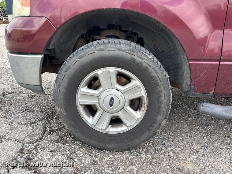 image for item FC4583 2004 Ford F150 Ext. Cab pickup truck