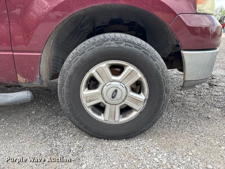 image for item FC4583 2004 Ford F150 Ext. Cab pickup truck