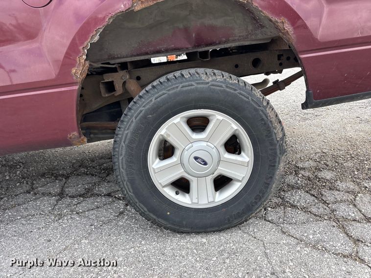 image for item FC4583 2004 Ford F150 Ext. Cab pickup truck