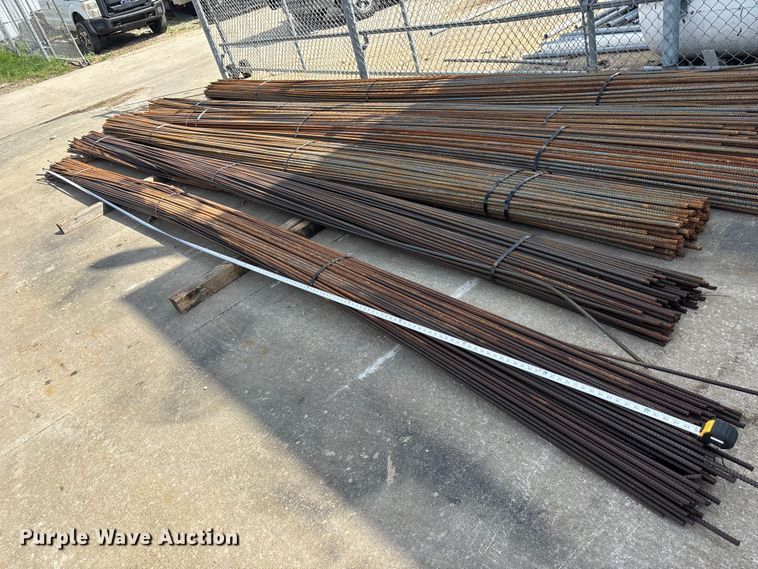 image for item FC4584 Approximately 300 pieces of 1/2