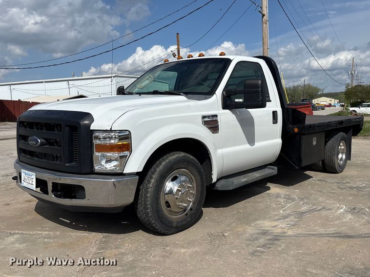 image for item FC4587 2010 Ford F350 Super Duty flatbed pickup truck