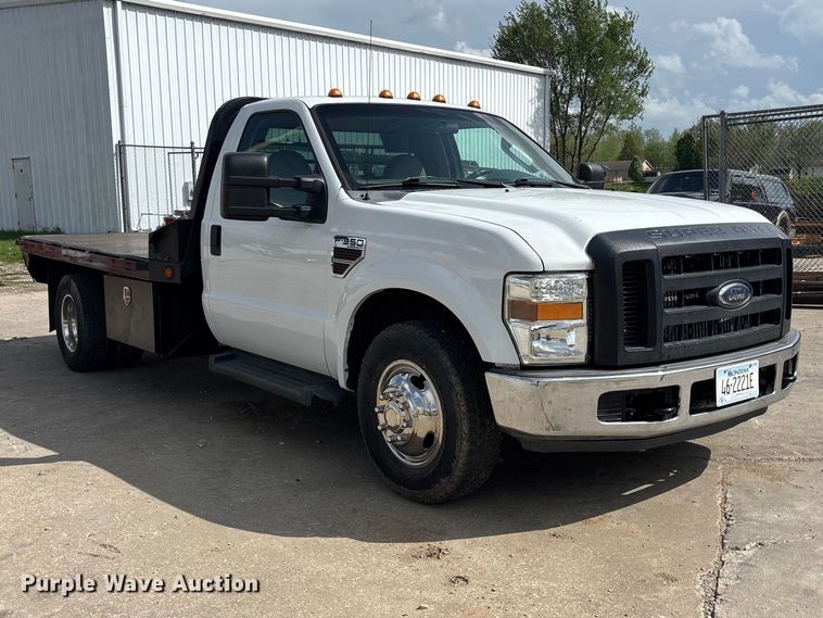 image for item FC4587 2010 Ford F350 Super Duty flatbed pickup truck