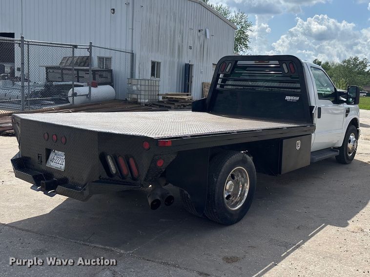 image for item FC4587 2010 Ford F350 Super Duty flatbed pickup truck