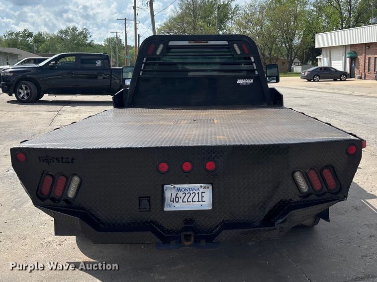 image for item FC4587 2010 Ford F350 Super Duty flatbed pickup truck