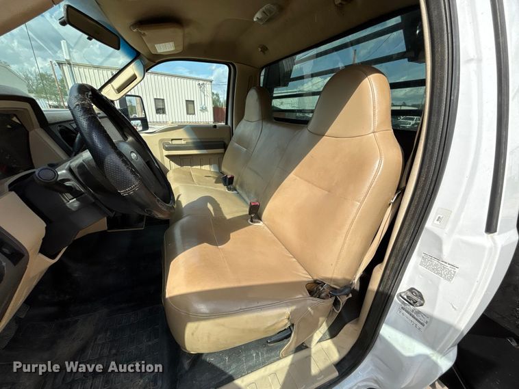 image for item FC4587 2010 Ford F350 Super Duty flatbed pickup truck