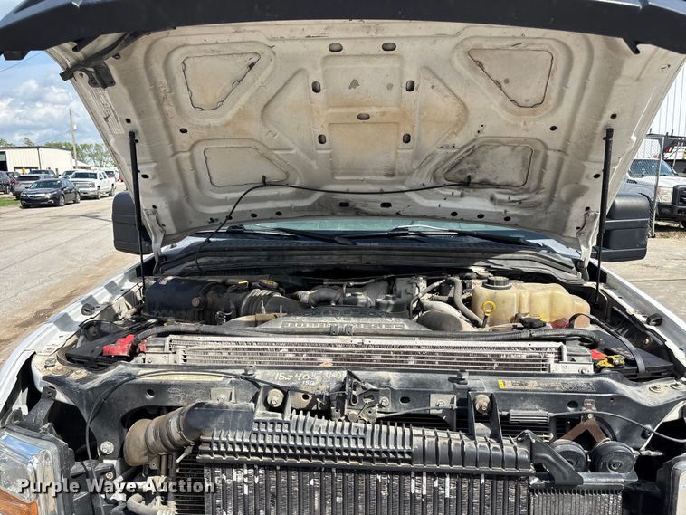 image for item FC4587 2010 Ford F350 Super Duty flatbed pickup truck