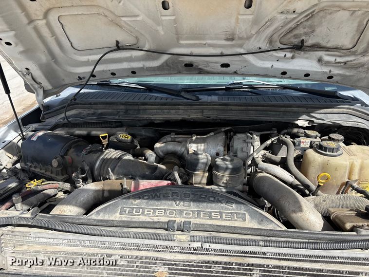 image for item FC4587 2010 Ford F350 Super Duty flatbed pickup truck